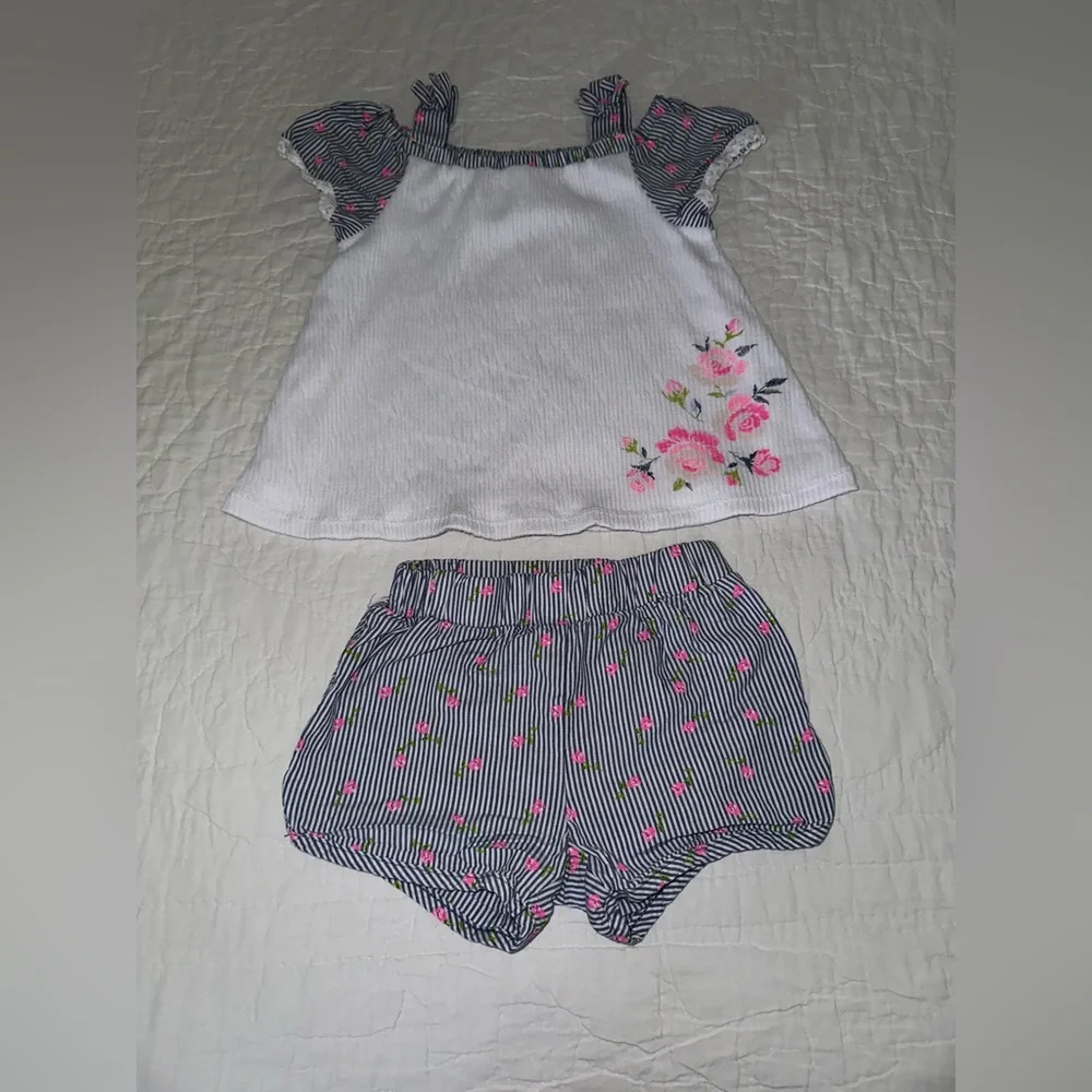 🌹Okie Dokie Blue/White Rose Outfit🌹 - Picture 2 of 2